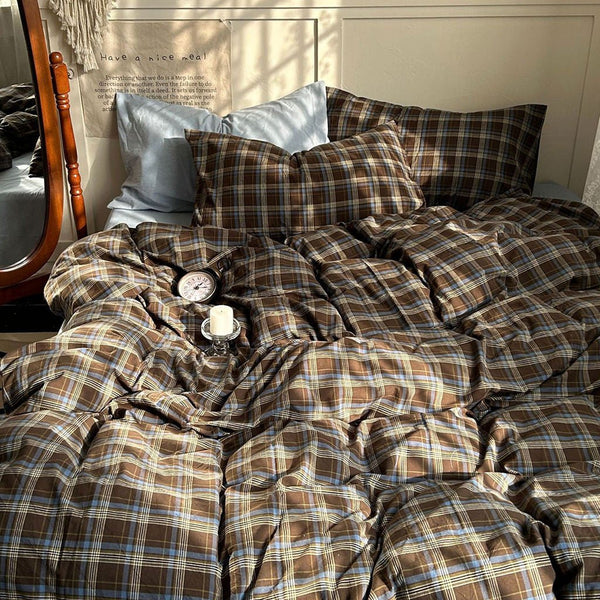 Vintage Brown Checkered Bedding Set