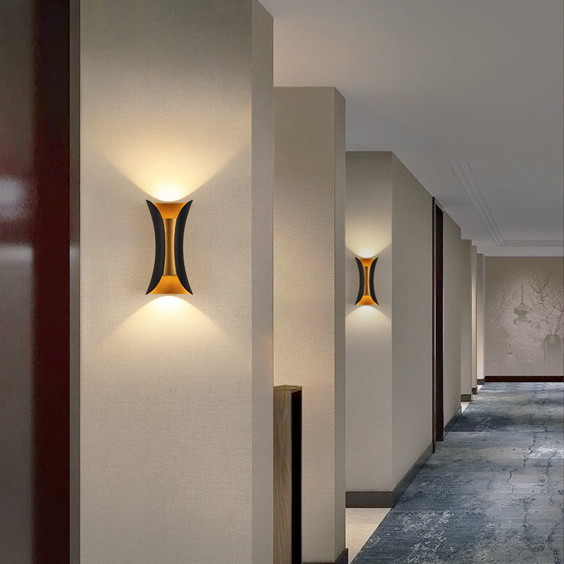 Applique Murale Extérieure Courbée – Luminaire LED d’Extérieur