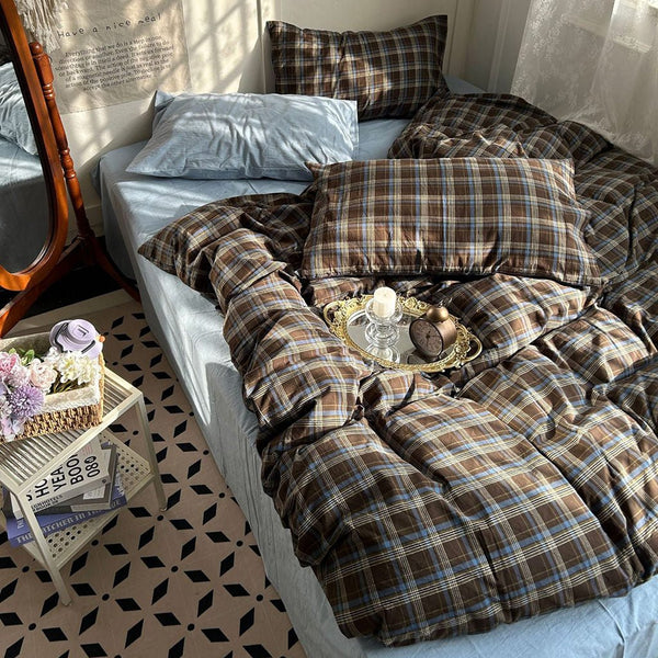 Vintage Brown Checkered Bedding Set